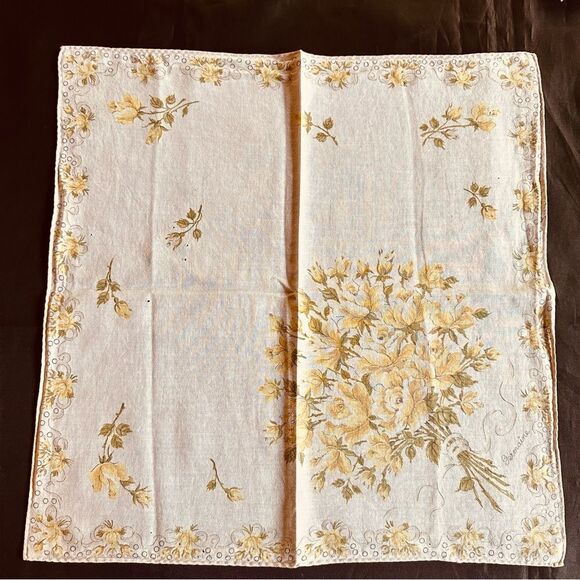 Vintage Germaine Yellow Rose Bouquet Print Handkerchief - Picture 4 of 7
